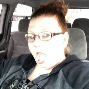 Meet your Posher, Crystal